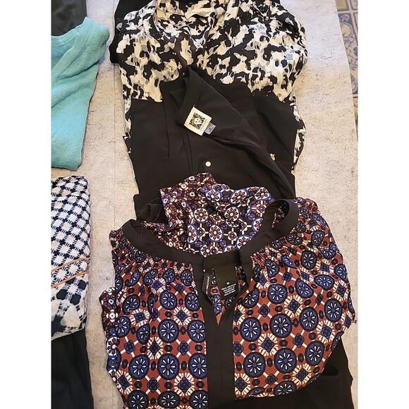 11 Women's Sz Med Clothing Items Mixed Styles & Brands For 1 Low Price *READ - Picture 3 of 16